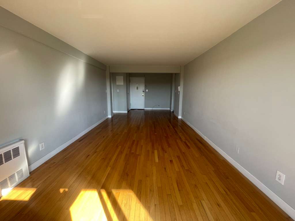 Apartment Bell Blvd Queens, NY 11360, MLS-RD5499-12