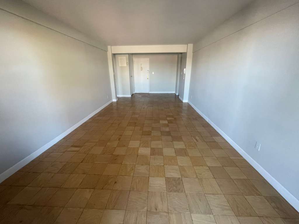 Apartment Bell Blvd Queens, NY 11360, MLS-RD5501-5