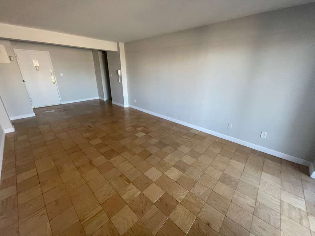 Apartment Bell Blvd Queens, NY 11360, MLS-RD5501-7