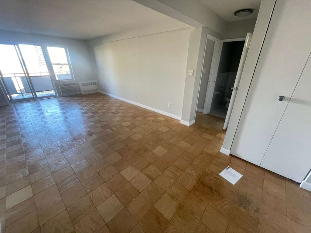 Apartment Bell Blvd Queens, NY 11360, MLS-RD5501-8