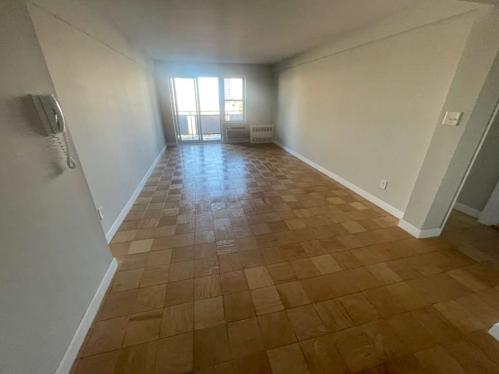 Apartment Bell Blvd Queens, NY 11360, MLS-RD5501-9