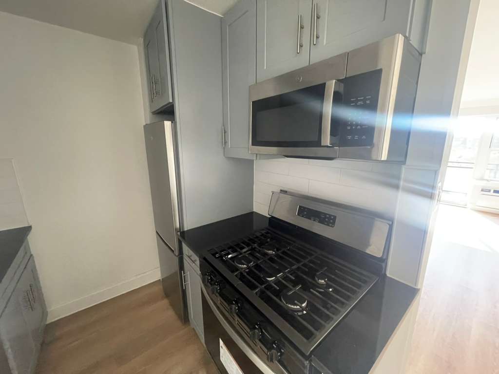 Apartment Bell Blvd Queens, NY 11360, MLS-RD5502-2