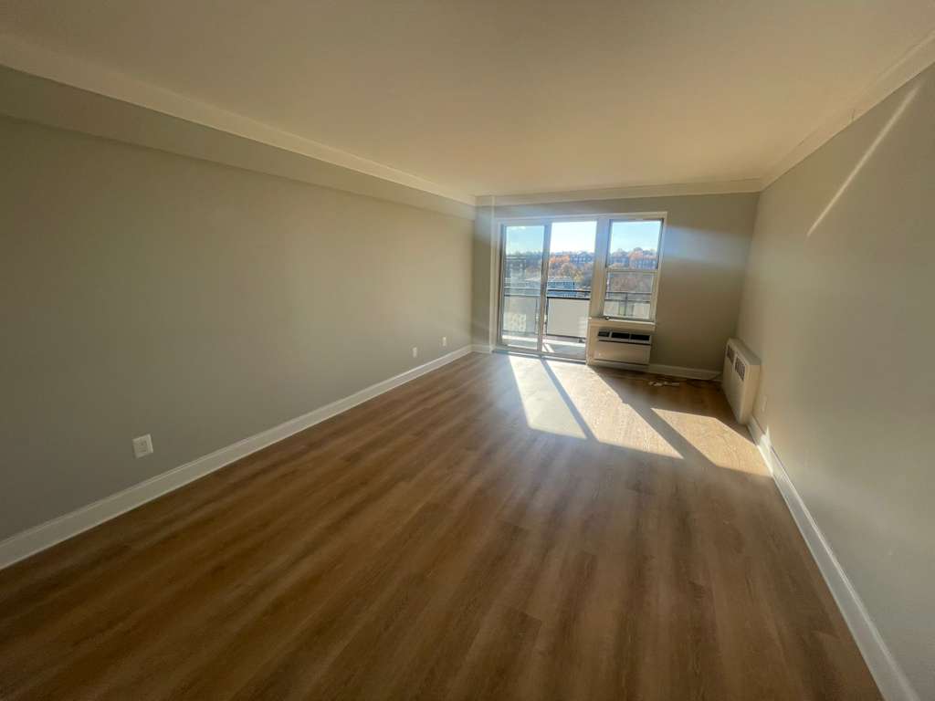 Apartment Bell Blvd Queens, NY 11360, MLS-RD5502-7