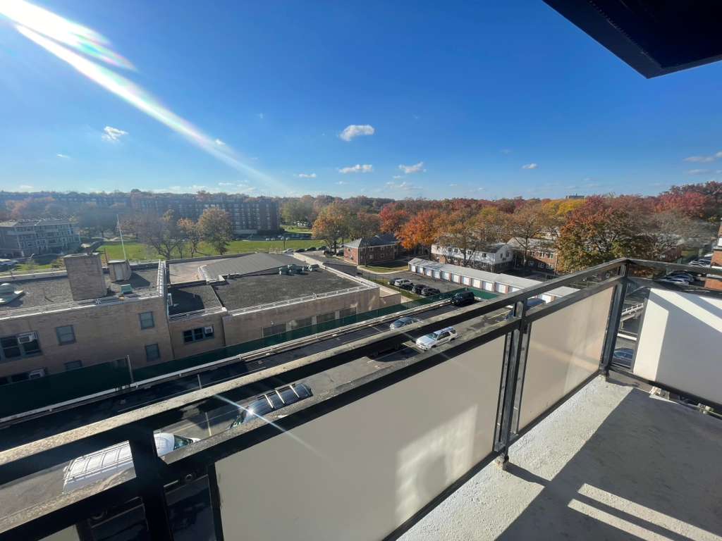 Apartment Bell Blvd Queens, NY 11360, MLS-RD5502-11
