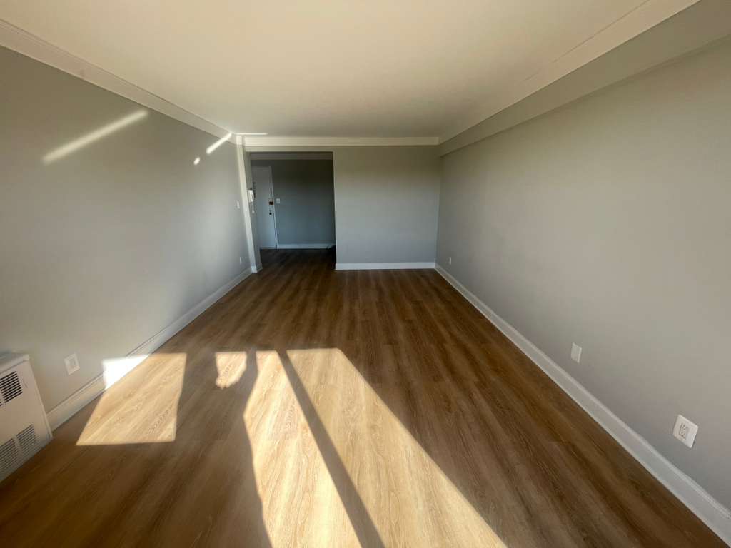 Apartment Bell Blvd Queens, NY 11360, MLS-RD5502-13