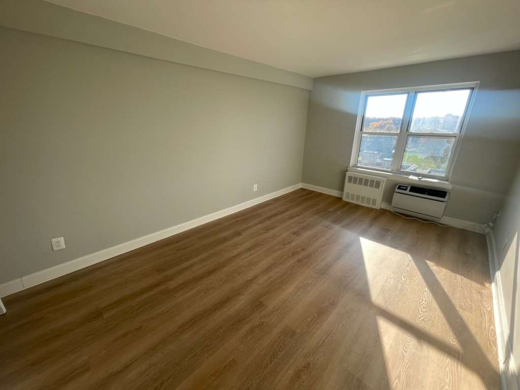 Apartment Bell Blvd Queens, NY 11360, MLS-RD5502-19