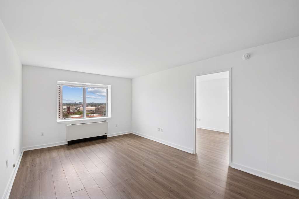 Apartment 89th Avenue  Queens, NY 11432, MLS-RD5514-2