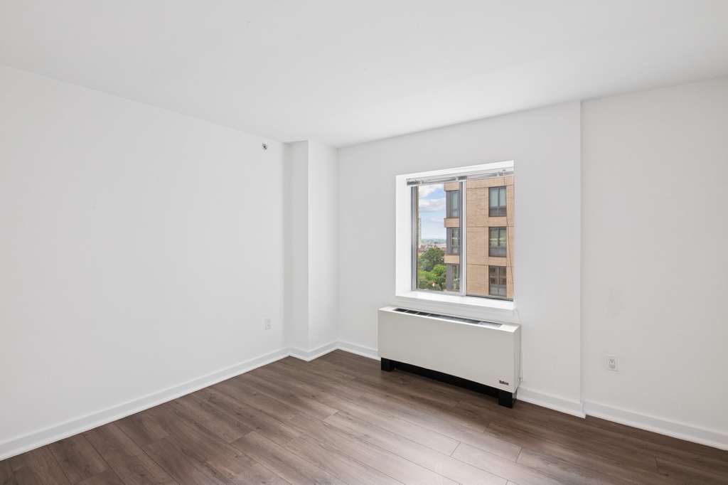 Apartment 89th Avenue  Queens, NY 11432, MLS-RD5514-5