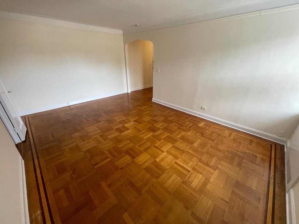 Apartment Highland Avenue Queens, NY 11432, MLS-RD5517-16