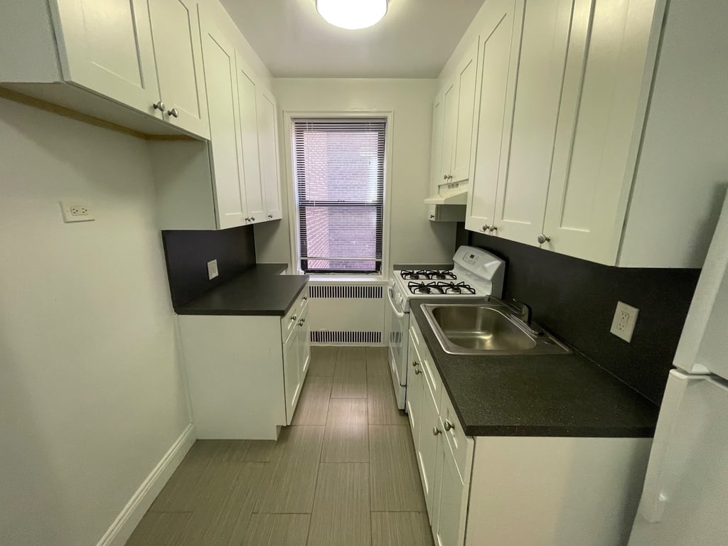 Apartment 167th Street  Queens, NY 11358, MLS-RD5518-6