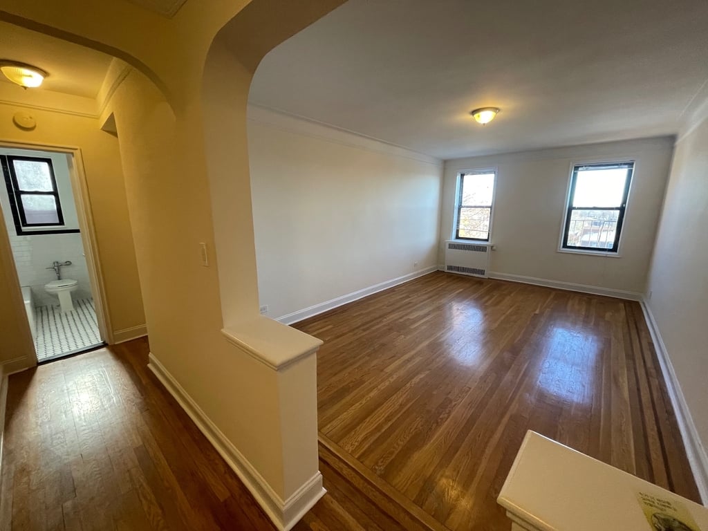 Apartment 167th Street  Queens, NY 11358, MLS-RD5518-9