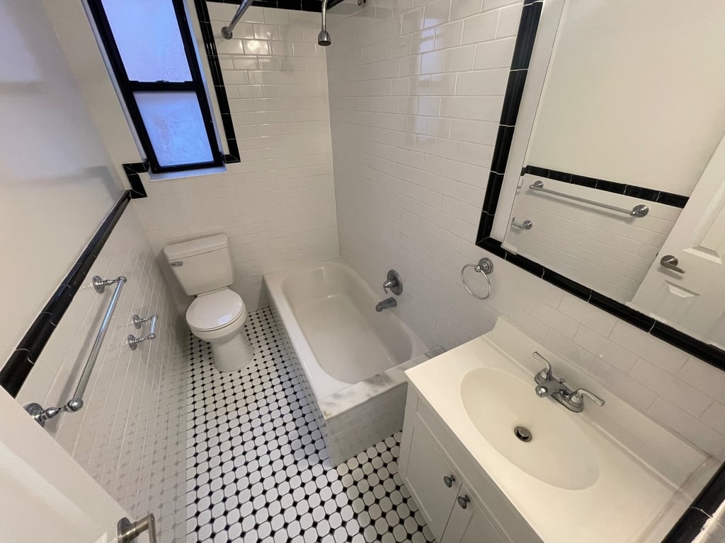 Apartment 167th Street  Queens, NY 11358, MLS-RD5519-5