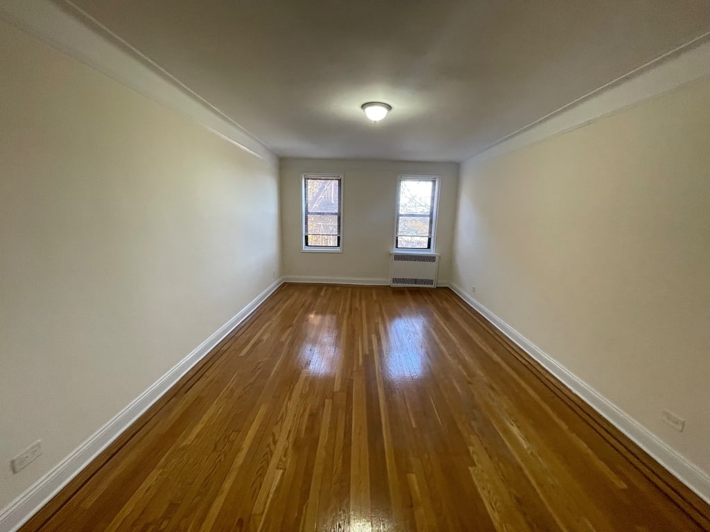 Apartment 167th Street  Queens, NY 11358, MLS-RD5519-10