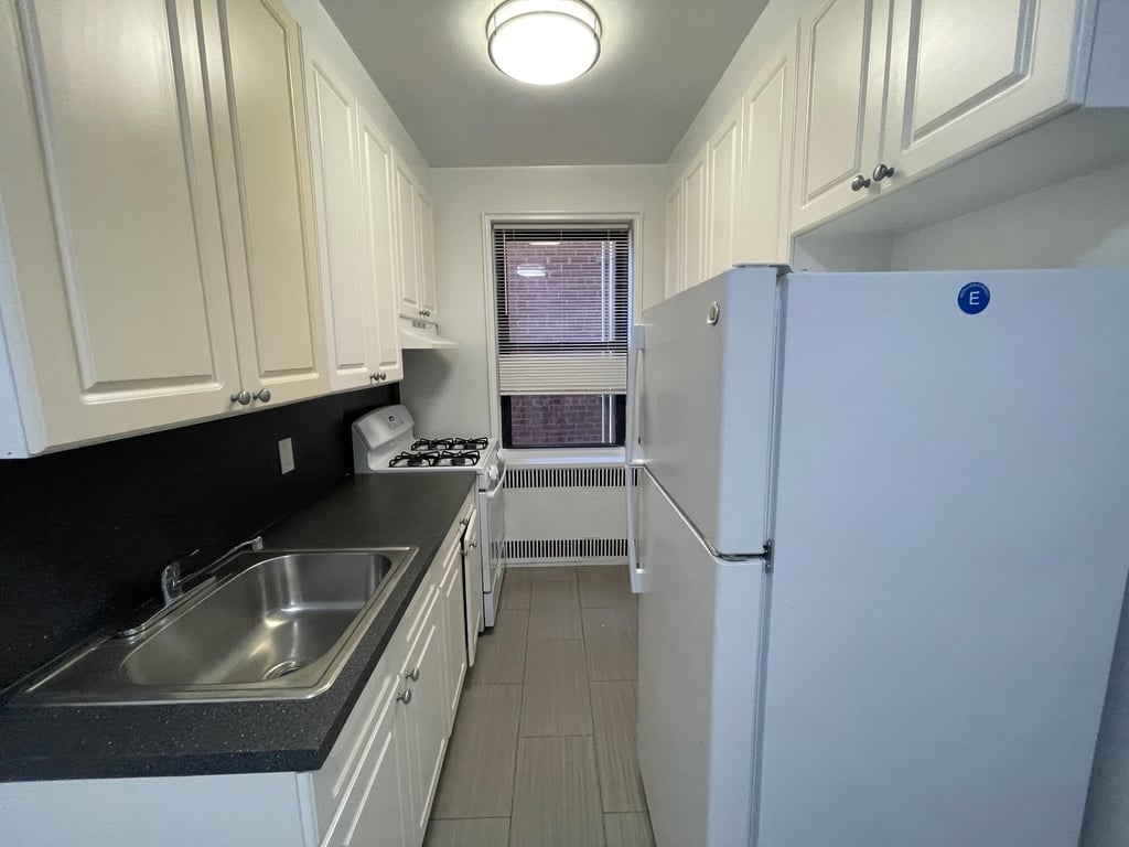 Apartment 167th Street  Queens, NY 11358, MLS-RD5519-16