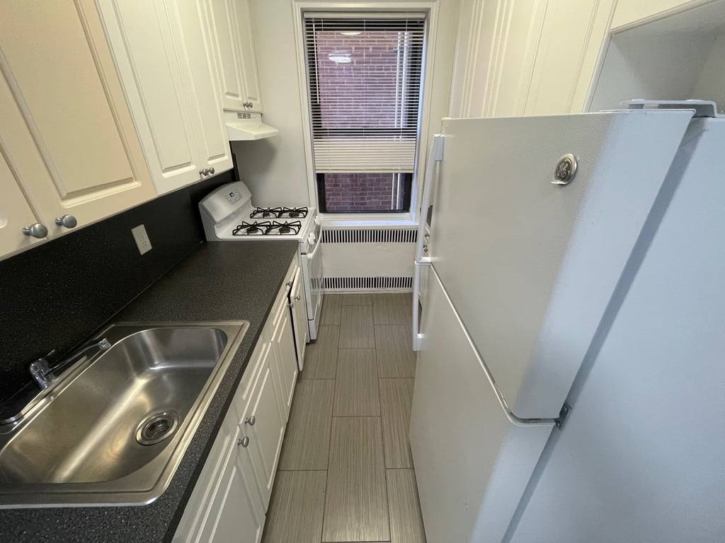 Apartment 167th Street  Queens, NY 11358, MLS-RD5519-17