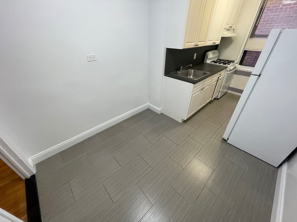 Apartment 167th Street  Queens, NY 11358, MLS-RD5519-18