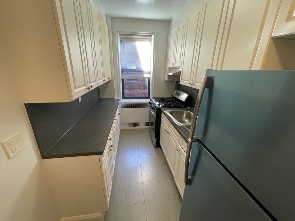 Apartment 167th Street  Queens, NY 11358, MLS-RD5520-4