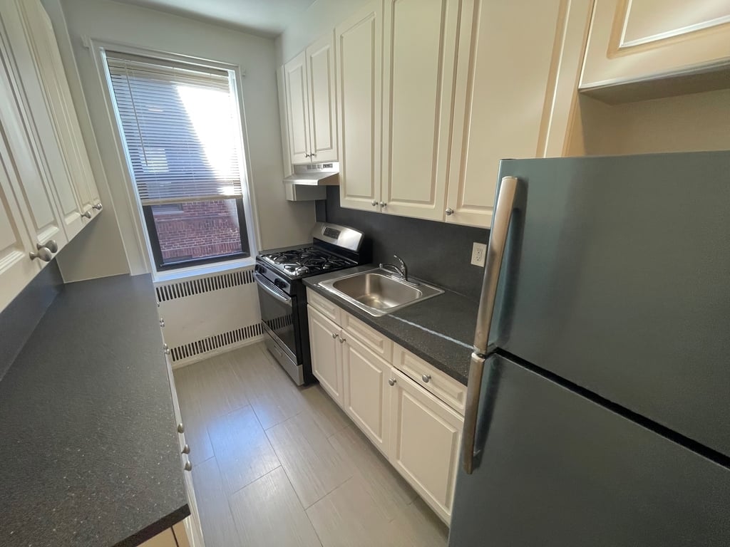 Apartment 167th Street  Queens, NY 11358, MLS-RD5520-5