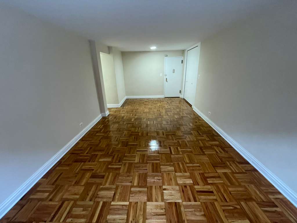 Apartment 67th Avenue  Queens, NY 11375, MLS-RD5522-11