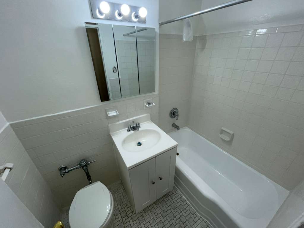 Apartment 67th Avenue  Queens, NY 11375, MLS-RD5522-14
