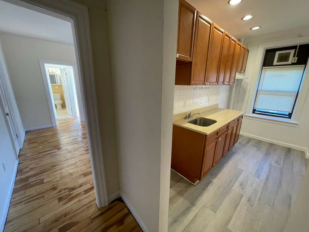 Apartment Sanford Avenue  Queens, NY 11358, MLS-RD5523-6