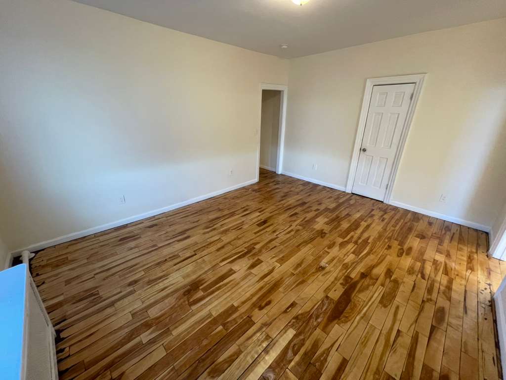 Apartment Sanford Avenue  Queens, NY 11358, MLS-RD5523-11