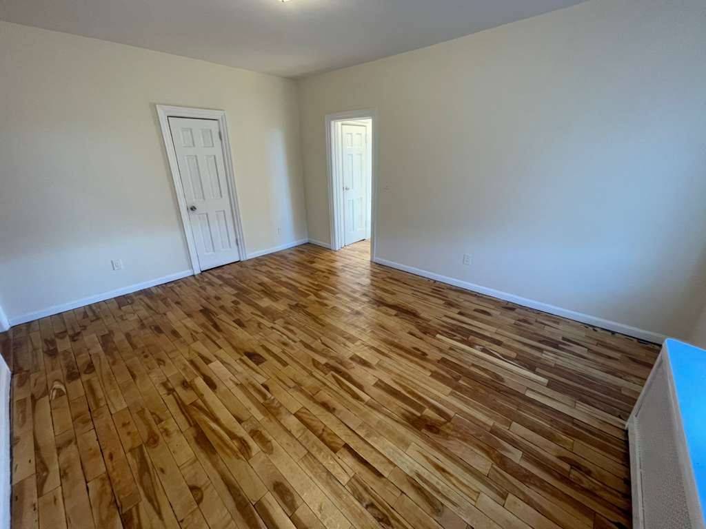 Apartment Sanford Avenue  Queens, NY 11358, MLS-RD5523-12