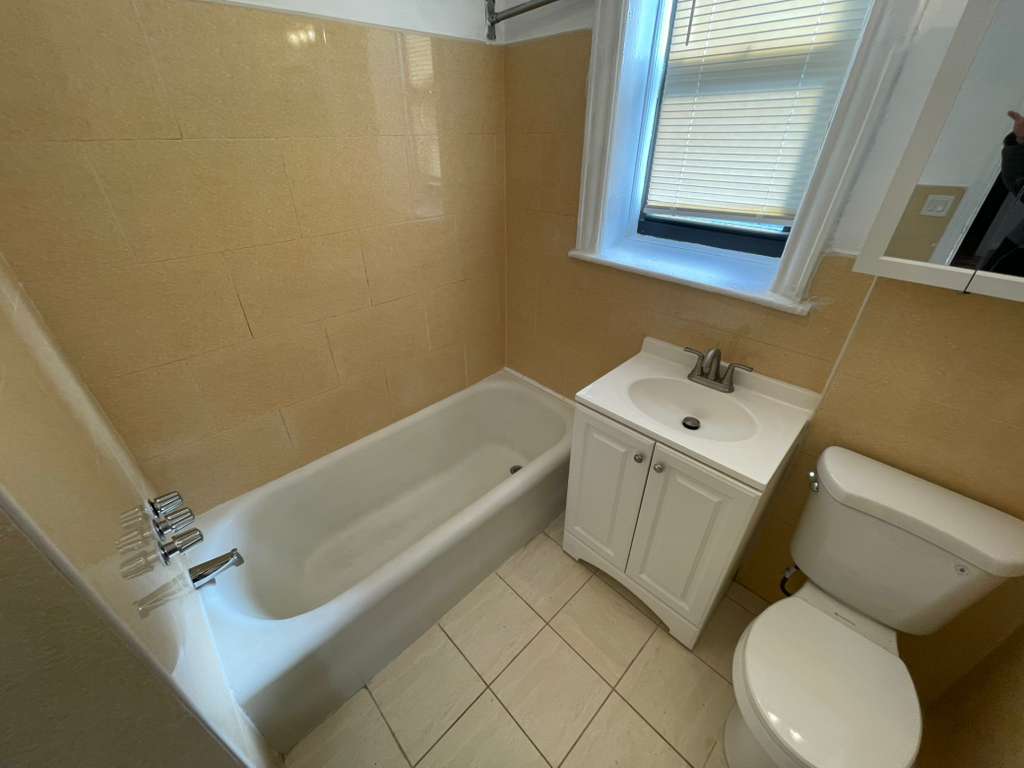 Apartment Sanford Avenue  Queens, NY 11358, MLS-RD5523-15