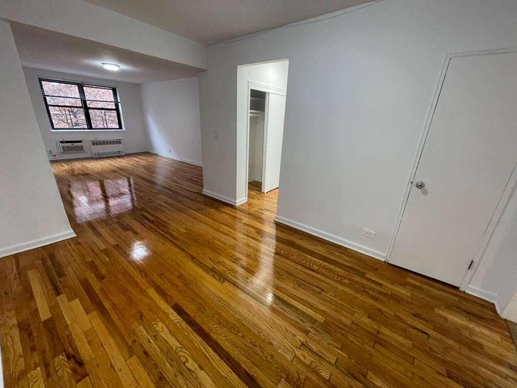 Apartment 67th Drive  Queens, NY 11375, MLS-RD5525-8