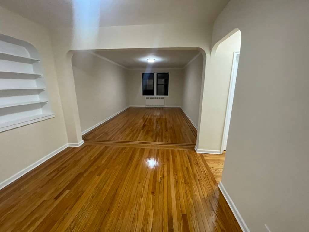 Apartment Booth Street  Queens, NY 111374, MLS-RD5526-10