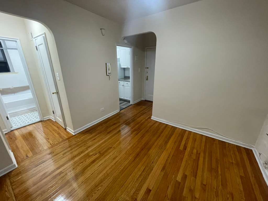 Apartment Booth Street  Queens, NY 111374, MLS-RD5526-15