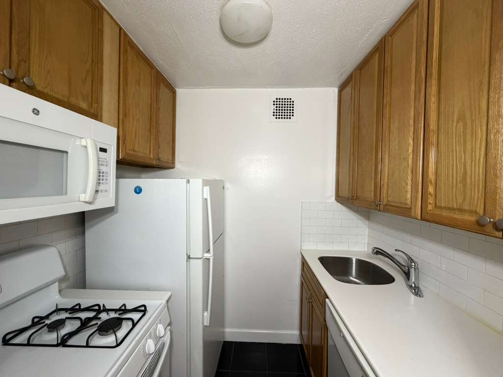 Apartment 118th Street  Queens, NY 11415, MLS-RD5549-2