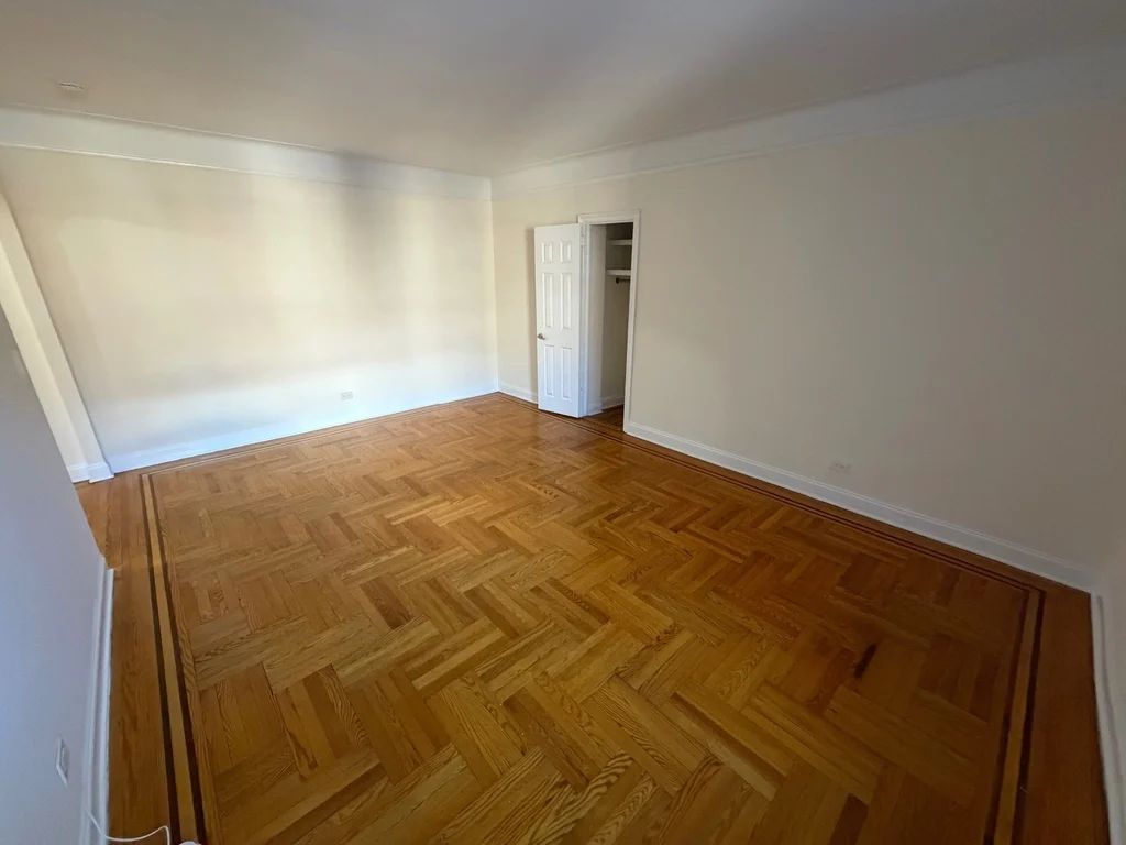 Apartment Highland Avenue Queens, NY 11432, MLS-RD5556-19