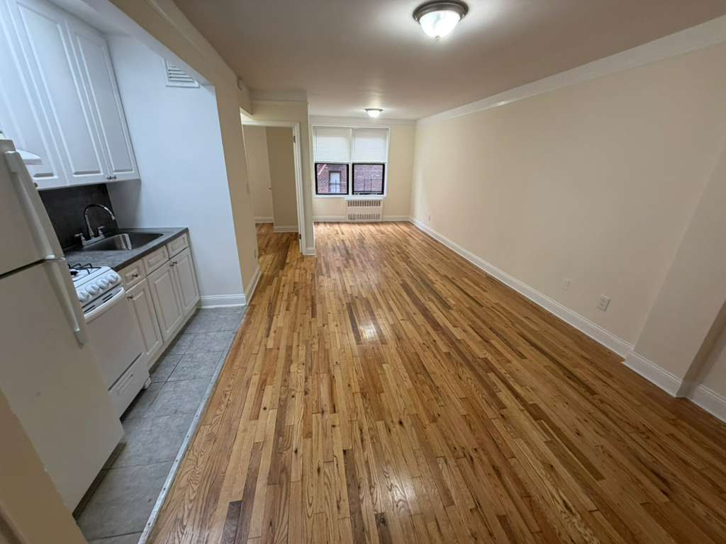 Apartment Elbertson Street  Queens, NY 11373, MLS-RD5557-5