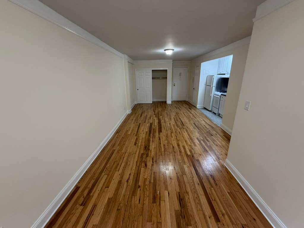 Apartment Elbertson Street  Queens, NY 11373, MLS-RD5557-12