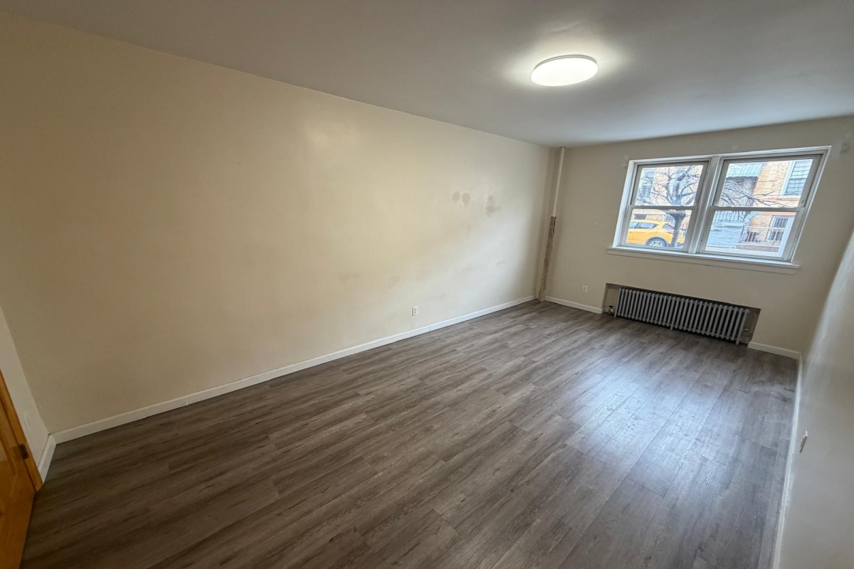  60th Street  Queens, NY 11385, MLS-RD5559-7