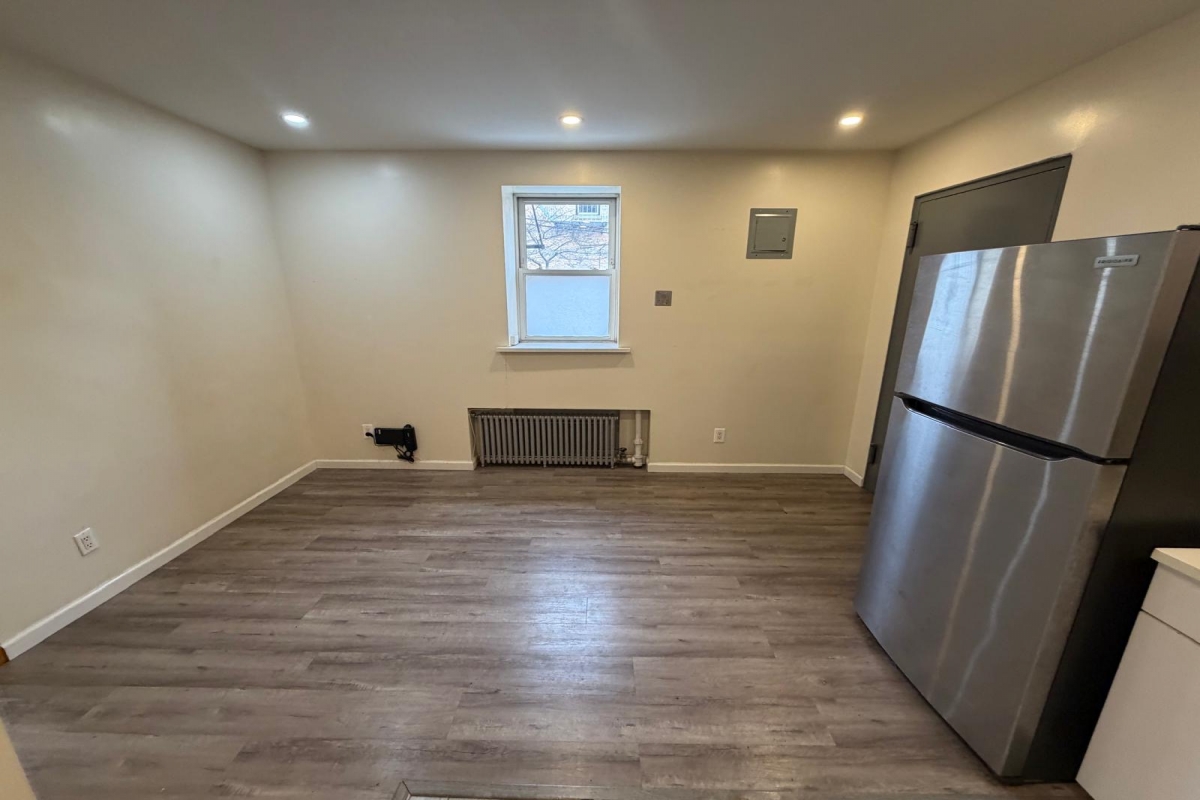  60th Street  Queens, NY 11385, MLS-RD5559-12