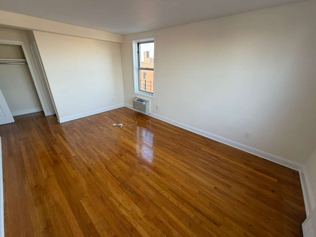 Apartment 150th Street Queens, NY 11367, MLS-RD5561-13