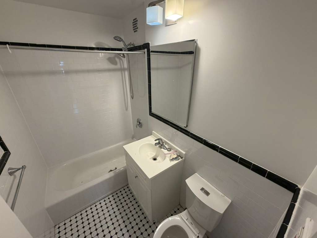 Apartment 150th Street  Queens, NY 11367, MLS-RD5561-16