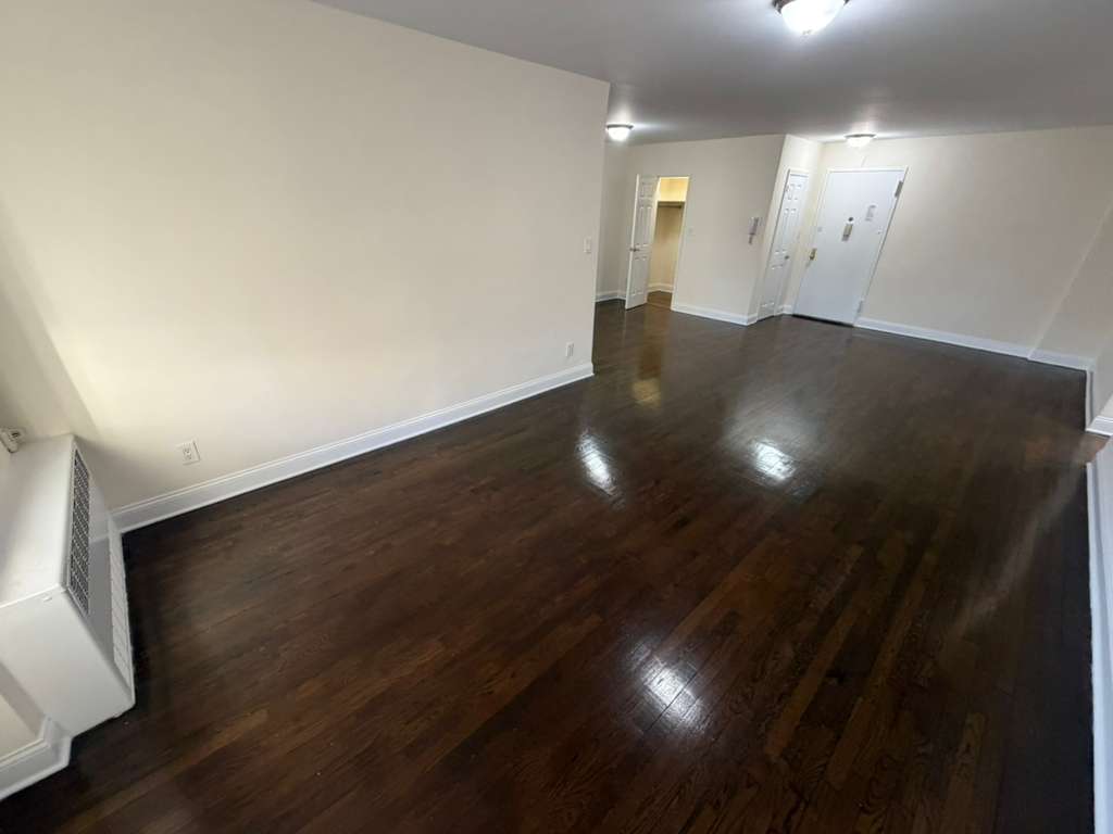Apartment 150th Street  Queens, NY 11367, MLS-RD5562-9