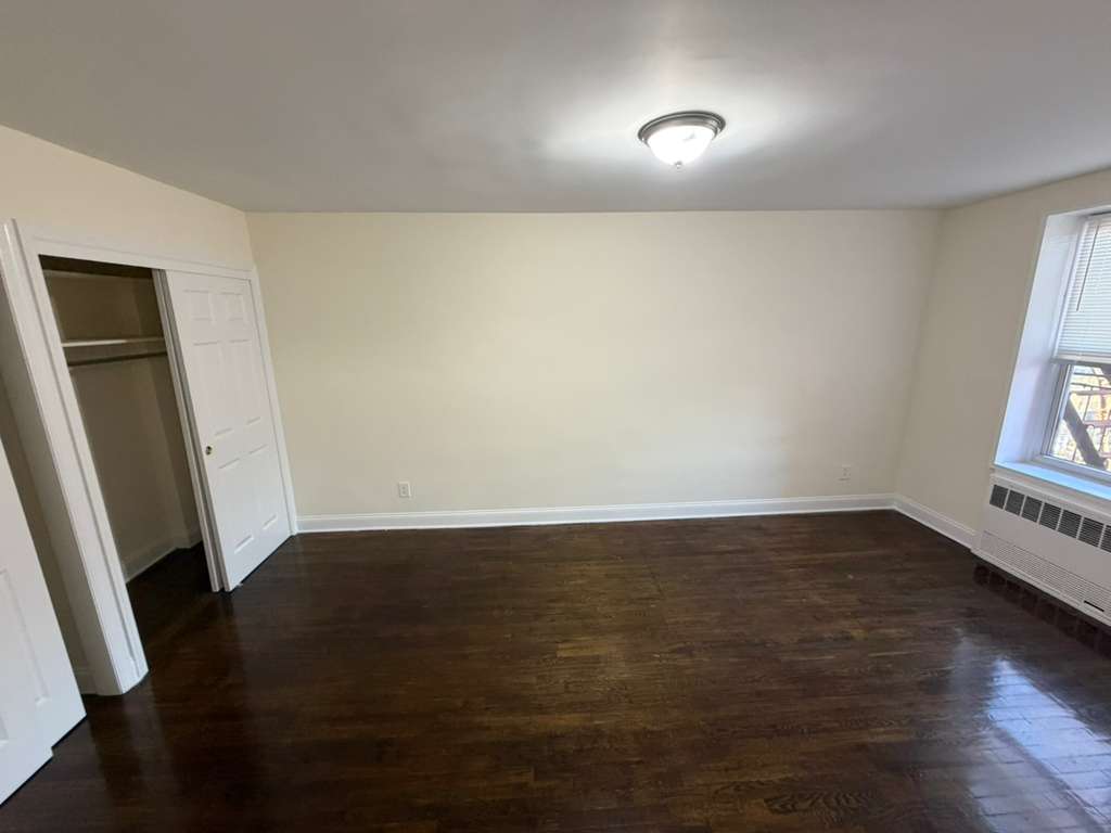 Apartment 150th Street  Queens, NY 11367, MLS-RD5562-12