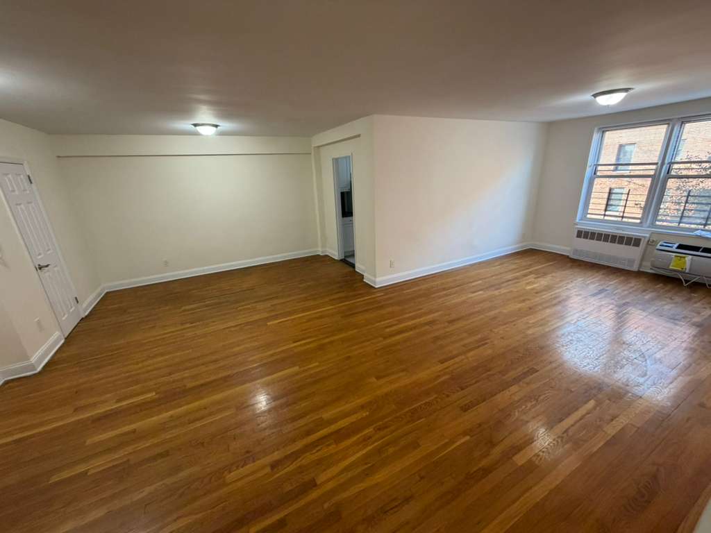 Apartment 150th Street Queens, NY 11367, MLS-RD5563-10