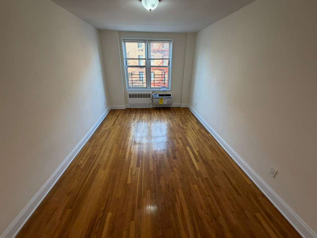 Apartment 150th Street Queens, NY 11367, MLS-RD5563-11