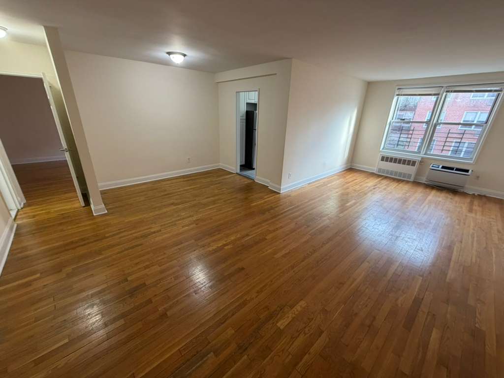 Apartment 150th Street  Queens, NY 11367, MLS-RD5564-9