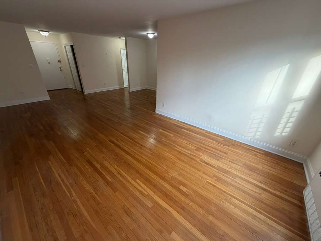 Apartment 150th Street  Queens, NY 11367, MLS-RD5564-10