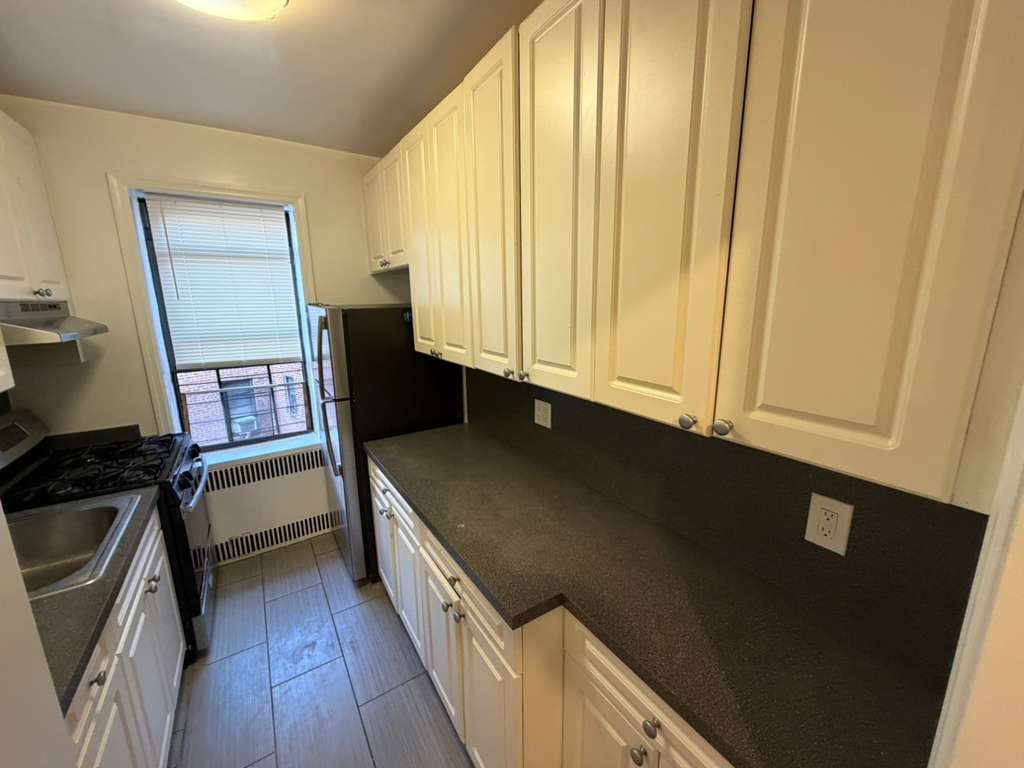 Apartment 32nd Avenue Queens, NY 11377, MLS-RD5565-3