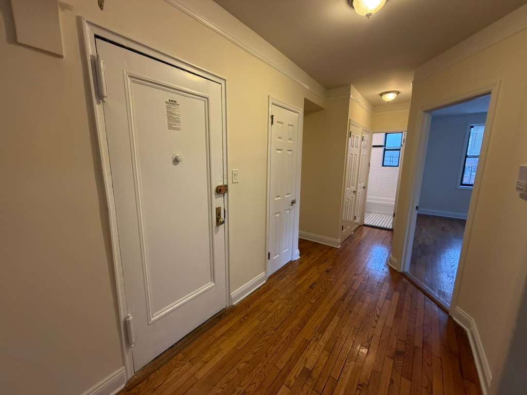 Apartment 32nd Avenue Queens, NY 11377, MLS-RD5565-13