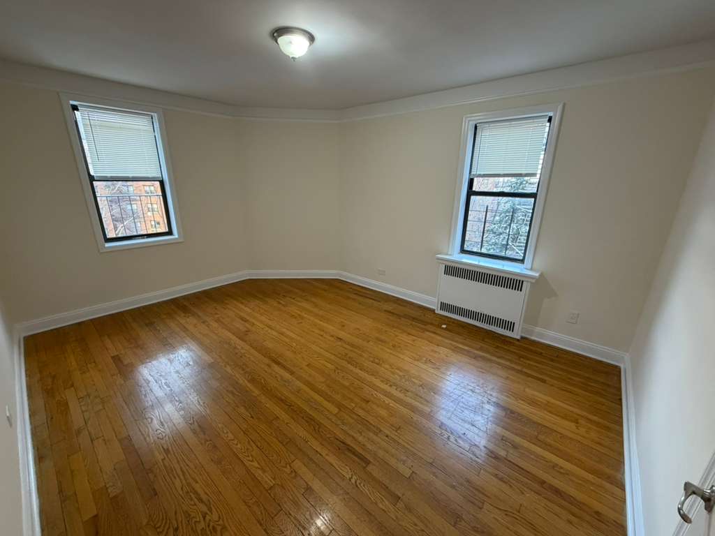 Apartment 32nd Avenue Queens, NY 11377, MLS-RD5565-18