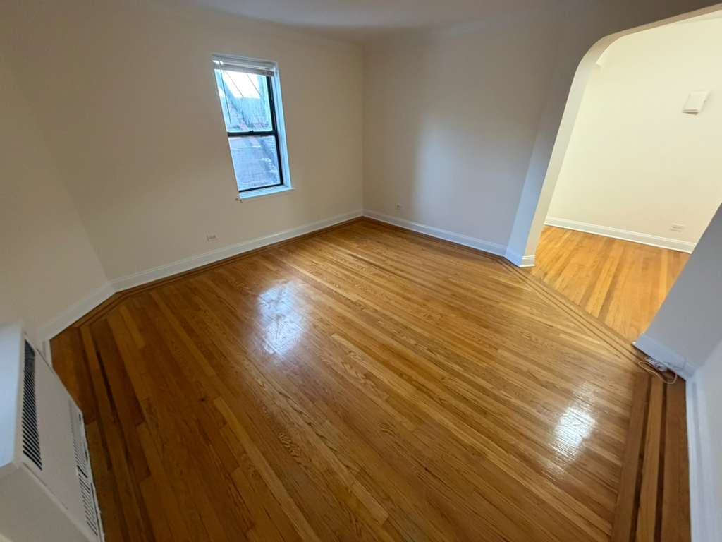 Apartment 32nd Avenue  Queens, NY 11377, MLS-RD5566-13