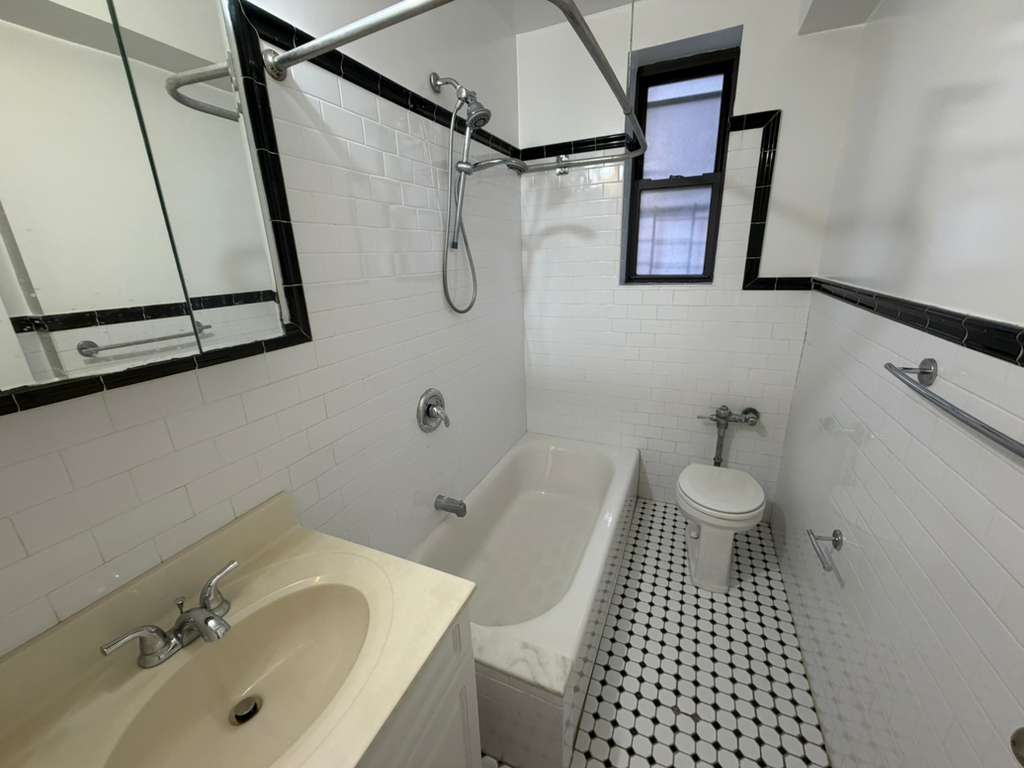 Apartment 167th Street  Queens, NY 11358, MLS-RD5567-16